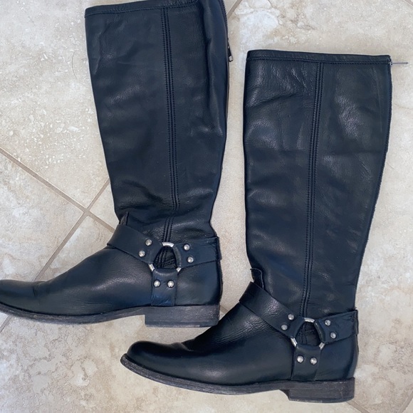 Frye tall black boots, size 8 - Picture 9 of 11